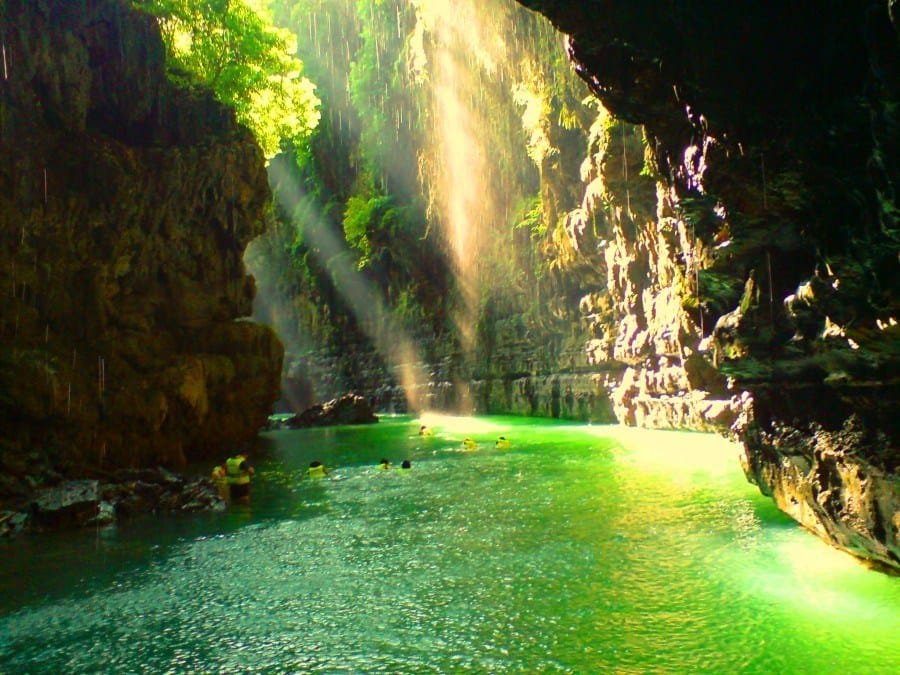 Tempat wisata terpopuler di Jawa Barat Green Canyon Pangandaran