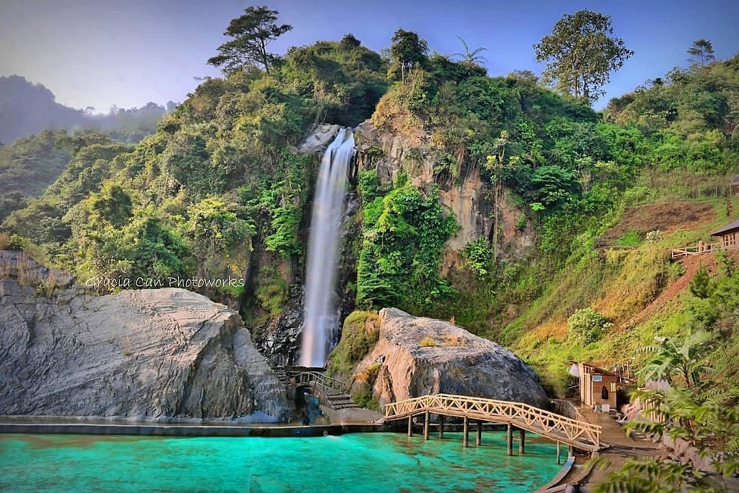 Air Terjun Bidadari