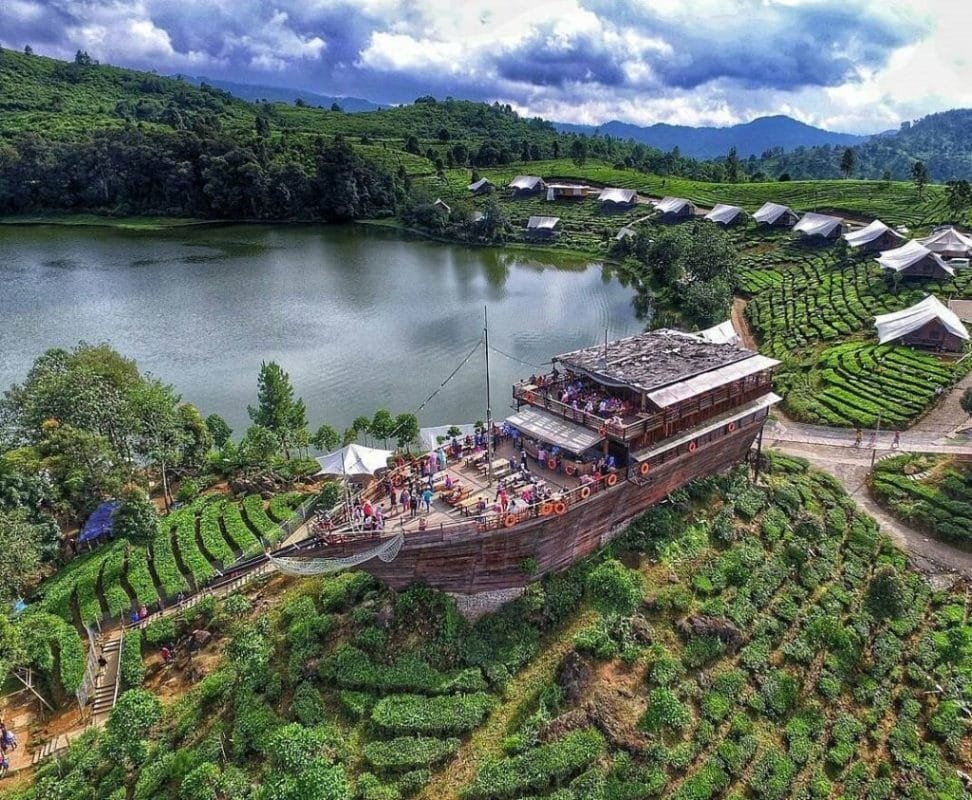 Glamping Lakeside Rancabali Bandung