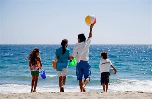 Manfaat Liburan Bersama Keluarga