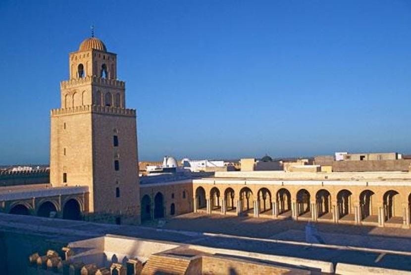 menara masjid di kairouan tunisia