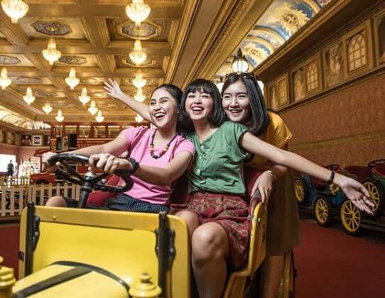 Tempat wisata di Malang yang lagi hits - Museum Angkut